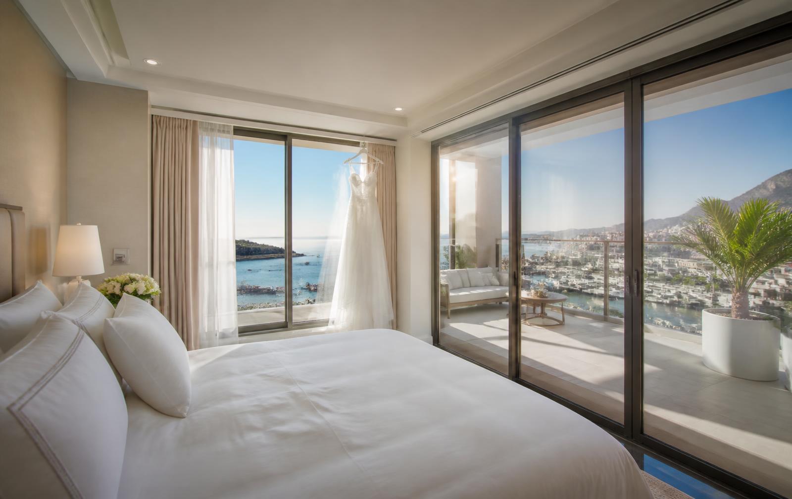 Bridal suite with a marina view in Gibraltar